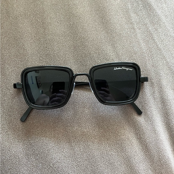 Square sunglasses - Picture 3 of 3